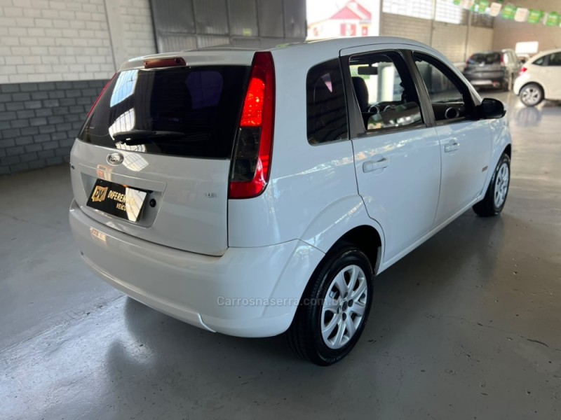 FIESTA 1.6 MPI CLASS HATCH 8V FLEX 4P MANUAL - 2012 - CAXIAS DO SUL
