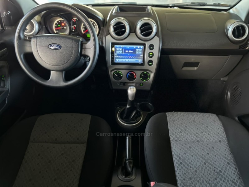 FIESTA 1.6 MPI CLASS HATCH 8V FLEX 4P MANUAL - 2012 - CAXIAS DO SUL