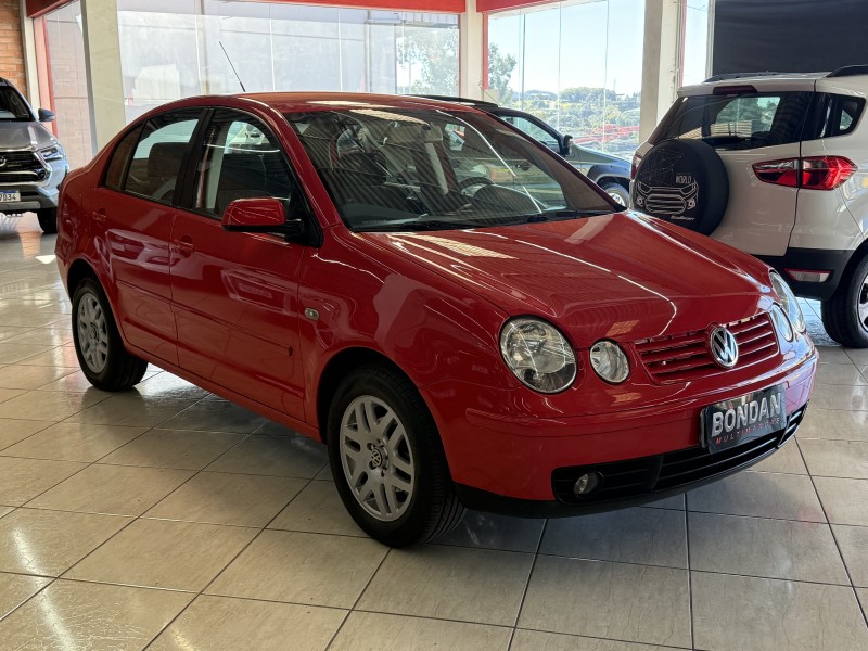 POLO SEDAN 1.6 MI COMFORTLINE 8V FLEX 4P MANUAL - 2005 - FARROUPILHA