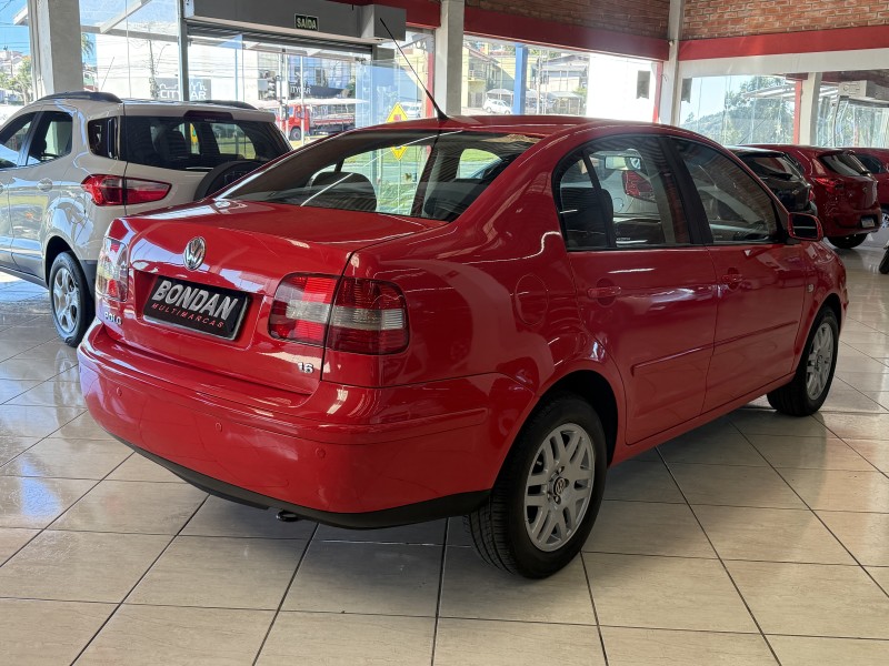 POLO SEDAN 1.6 MI COMFORTLINE 8V FLEX 4P MANUAL - 2005 - FARROUPILHA