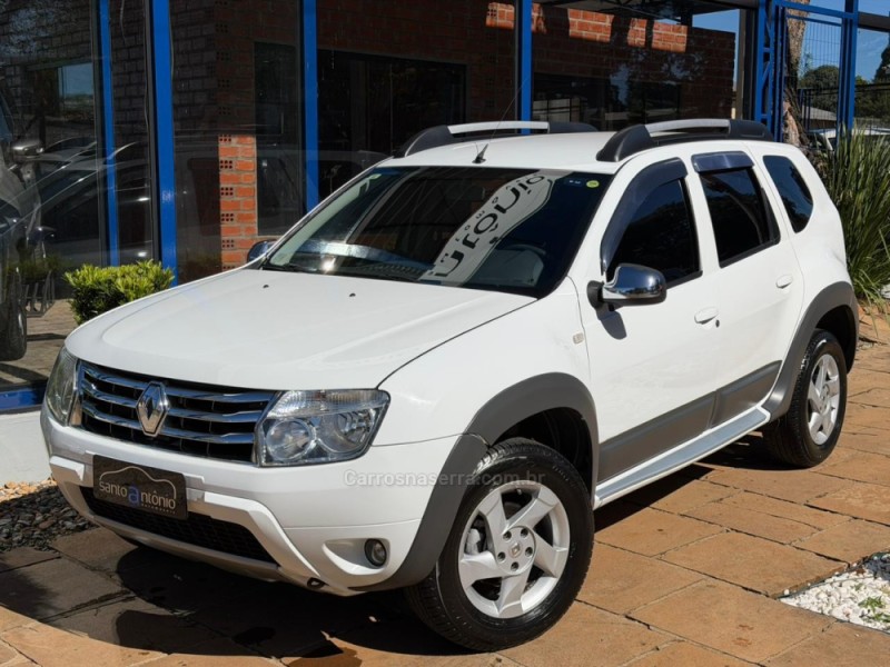 DUSTER 1.6 DYNAMIQUE 4X2 16V FLEX 4P MANUAL - 2013 - LAGOA VERMELHA