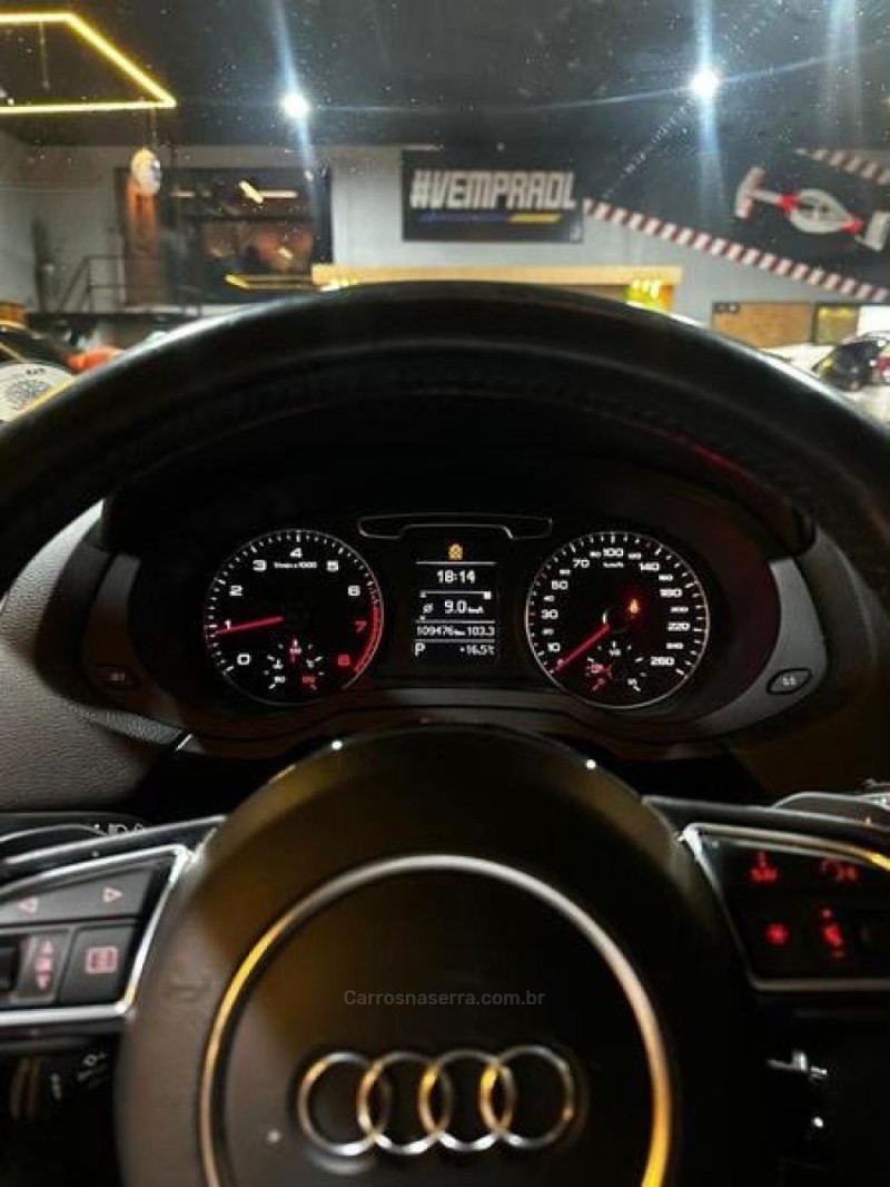 Q3 2.0 TFSI AMBIENTE QUATTRO 4P GASOLINA S TRONIC - 2015 - LAJEADO