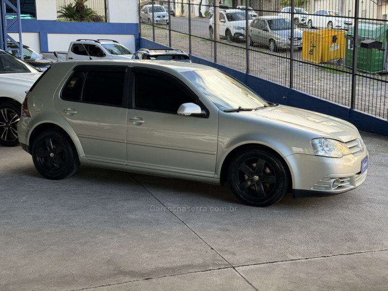 GOLF 2.0 MI 8V FLEX 4P TIPTRONIC - 2009 - CAXIAS DO SUL