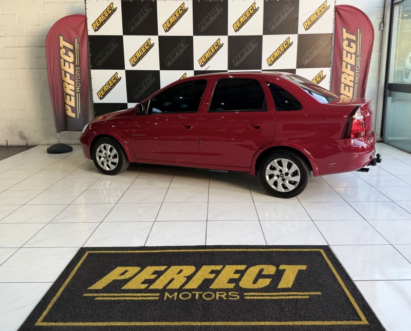 CORSA 1.4 MPFI PREMIUM SEDAN 8V FLEX 4P MANUAL - 2010 - PORTãO
