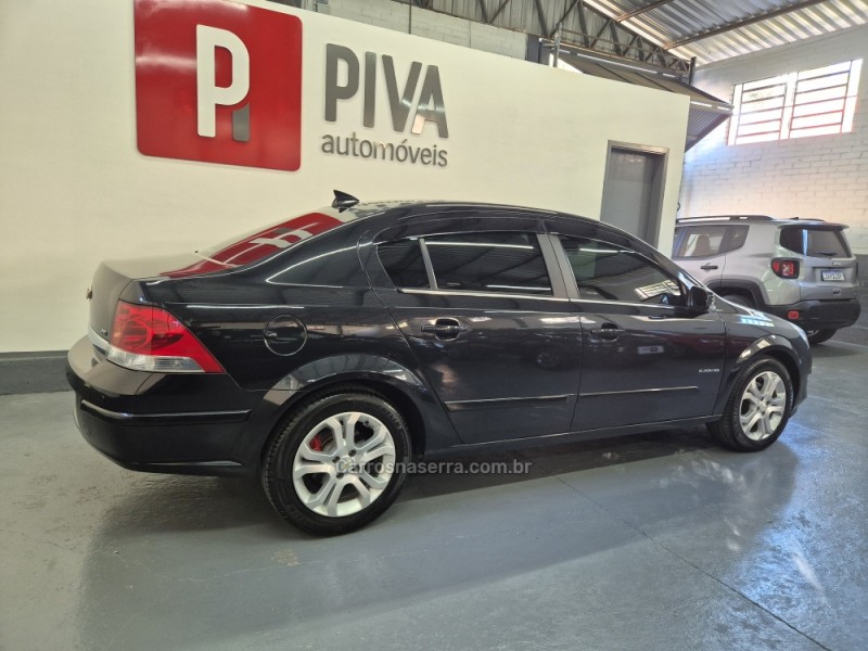 VECTRA 2.0 MPFI ELEGANCE 8V 140CV FLEX 4P MANUAL - 2011 - GARIBALDI