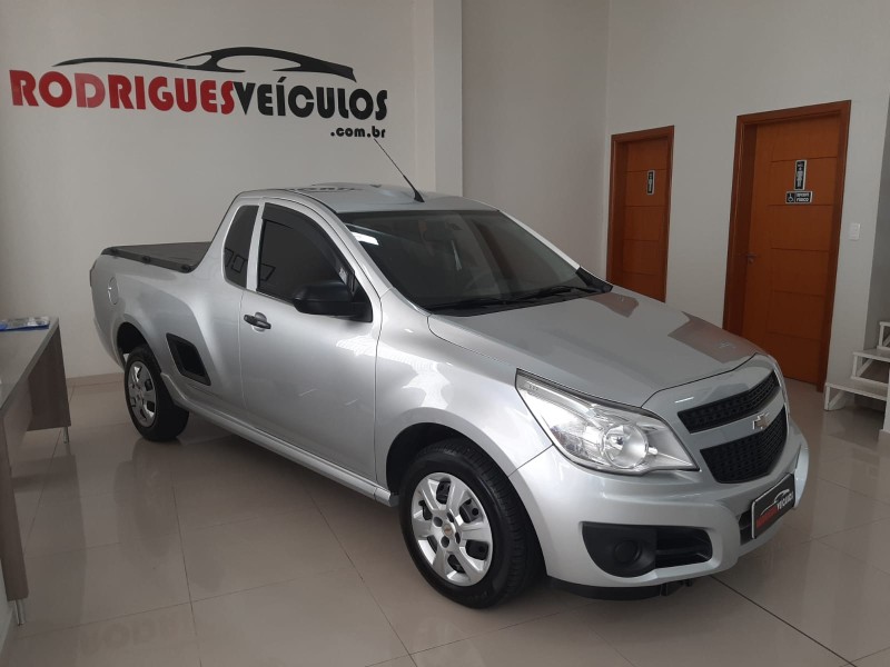montana 1.4 mpfi ls cs 8v flex 2p manual 2017 caxias do sul