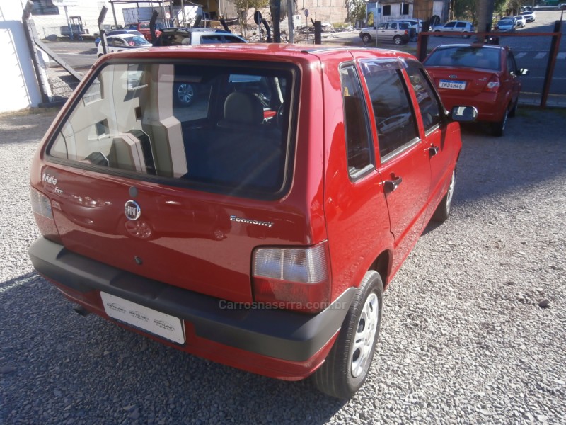UNO 1.0 MPI MILLE FIRE ECONOMY 8V FLEX 4P MANUAL - 2010 - FARROUPILHA