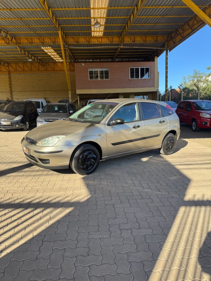 focus 1.6 8v flex 4p manual 2005 caxias do sul