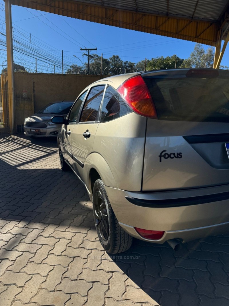 FOCUS 1.6 8V FLEX 4P MANUAL - 2005 - CAXIAS DO SUL