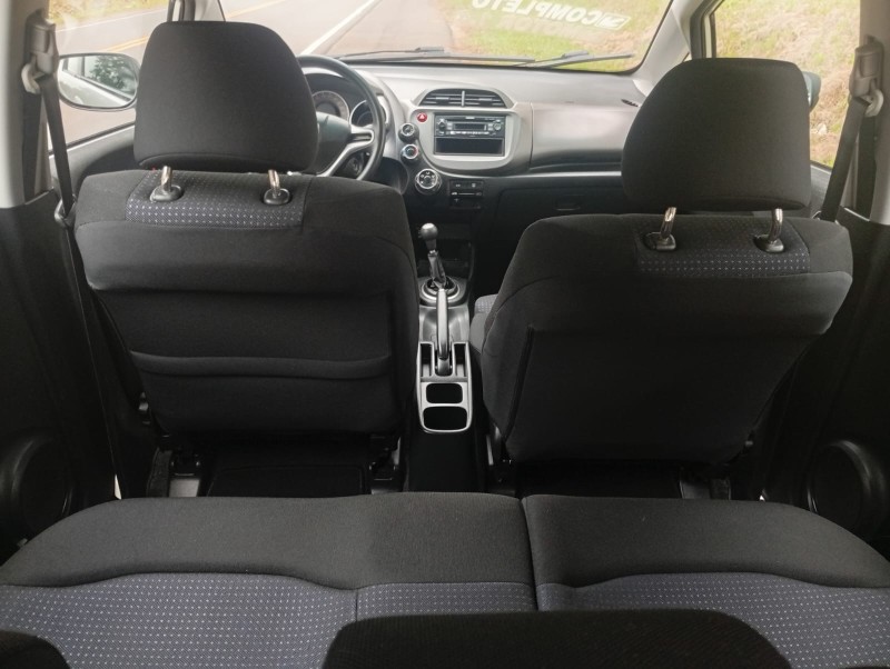 FIT 1.4 LX 8V FLEX 4P MANUAL - 2011 - VENâNCIO AIRES