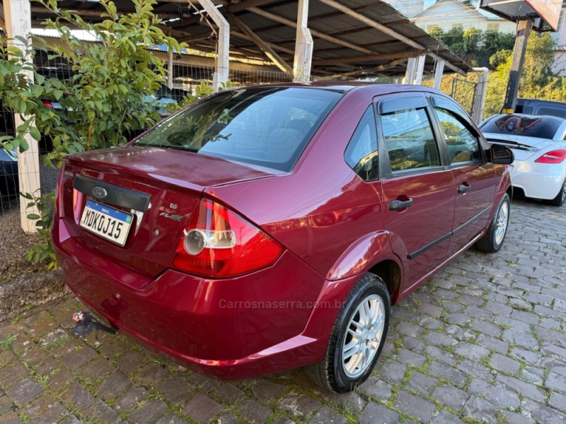 FIESTA 1.6 MPI SEDAN 8V FLEX 4P MANUAL - 2007 - FARROUPILHA