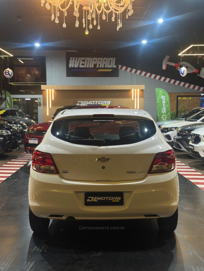 ONIX 1.0 JOY HATCH 8VFLEX 4P MANUAL - 2017 - LAJEADO