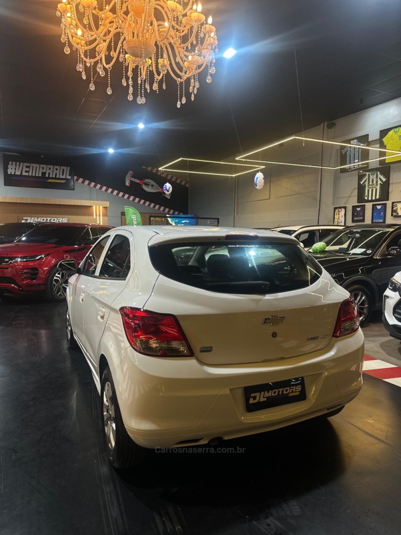 ONIX 1.0 JOY HATCH 8VFLEX 4P MANUAL - 2017 - LAJEADO