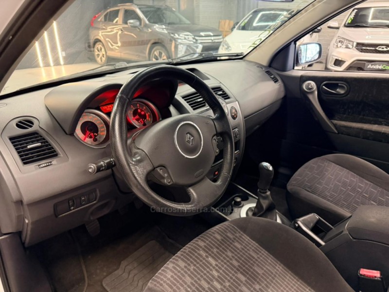 MÉGANE 1.6 EXPRESSION GRAND TOUR 16V FLEX 4P MANUAL - 2013 - ESTâNCIA VELHA