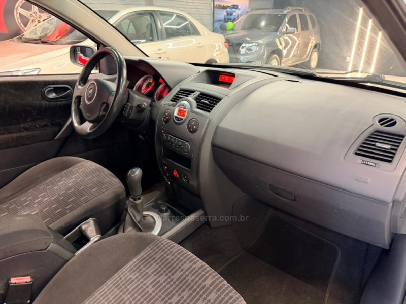 MÉGANE 1.6 EXPRESSION GRAND TOUR 16V FLEX 4P MANUAL - 2013 - ESTâNCIA VELHA