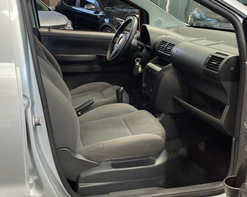 FOX 1.0 MI 8V FLEX 4P MANUAL - 2009 - VACARIA