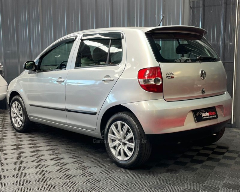 FOX 1.0 MI 8V FLEX 4P MANUAL - 2009 - VACARIA
