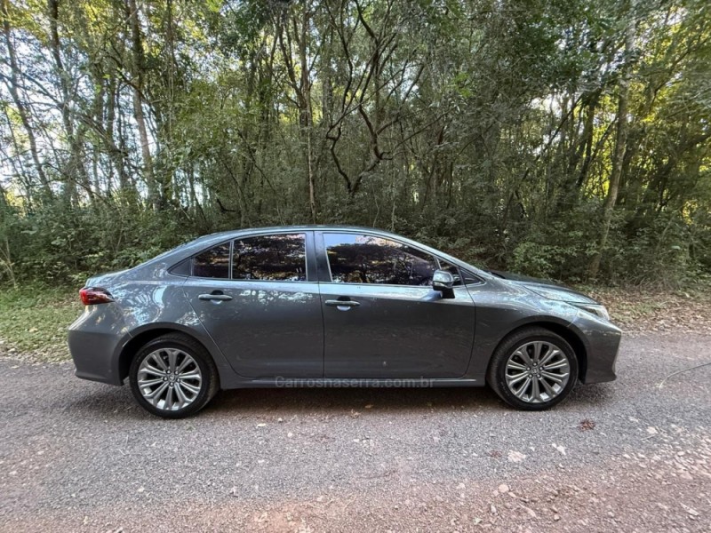 COROLLA 2.0 XEI 16V FLEX 4P AUTOMÁTICO - 2022 - IVOTI