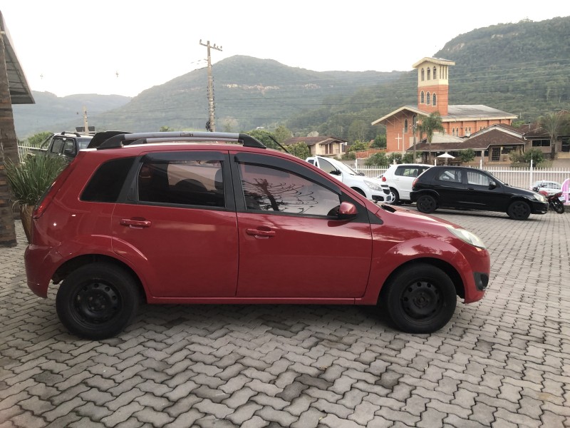 FIESTA 1.6 MPI 8V GASOLINA 4P MANUAL - 2013 - VALE REAL