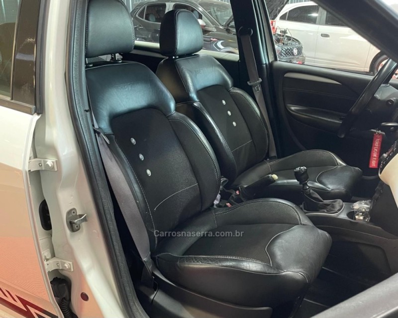 PUNTO 1.4 MPI 16V T-JET GASOLINA 4P MANUAL - 2013 - VACARIA