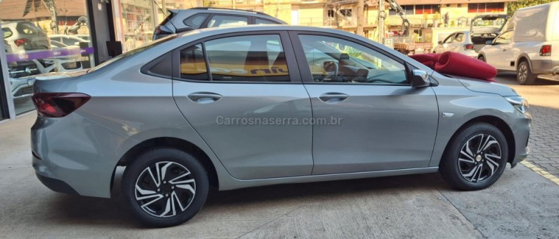 ONIX 1.0 SEDAN PLUS LT 12V FLEX 4P MANUAL - 2024 - GRAMADO