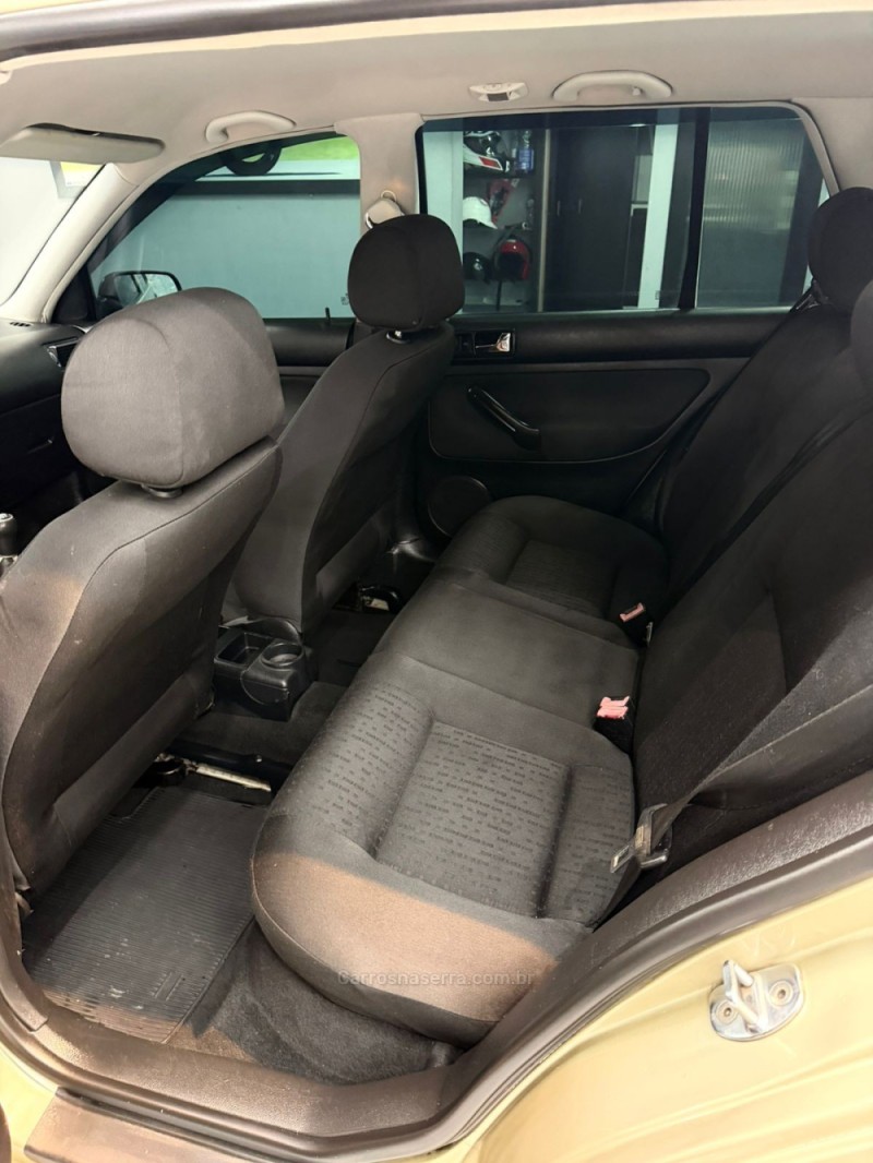 GOLF 2.0 MI PLUS 8V GASOLINA 4P MANUAL - 2002 - CAXIAS DO SUL