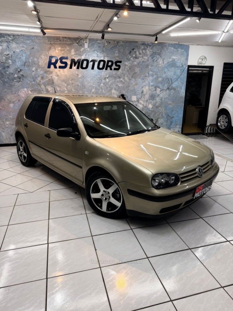 GOLF 2.0 MI PLUS 8V GASOLINA 4P MANUAL - 2002 - CAXIAS DO SUL