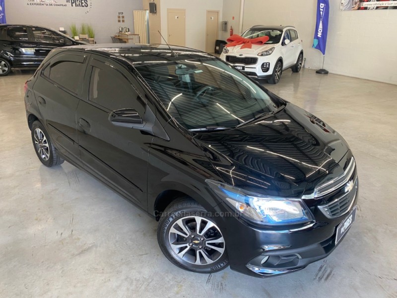 ONIX 1.4 MPFI LTZ 8V FLEX 4P MANUAL - 2016 - CAXIAS DO SUL