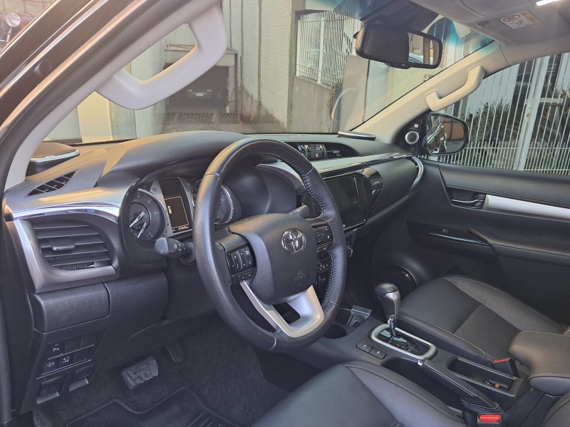 HILUX 2.8 SRX PLUS 4X4 CD TURBO DIESEL 4P AUTOMÁTICO - 2024 - FLORES DA CUNHA