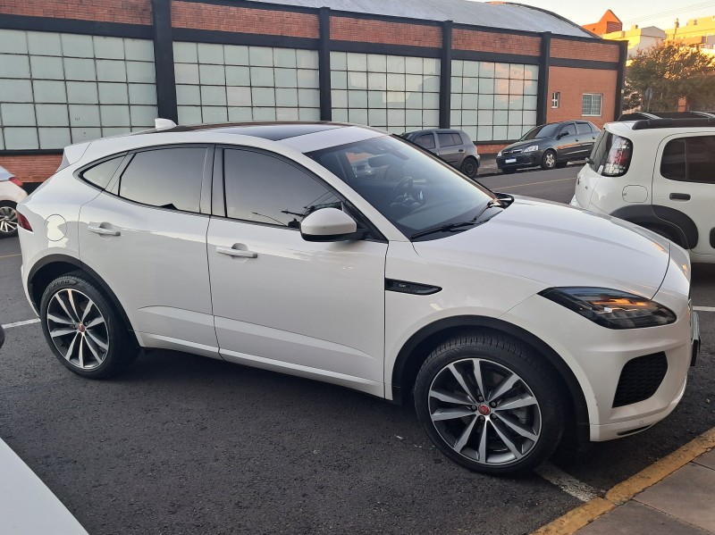 E-PACE 2.0 16V P300 R-DYNAMIC SE AWD GASOLINA 4P AUTOMÁTICO - 2018 - FLORES DA CUNHA