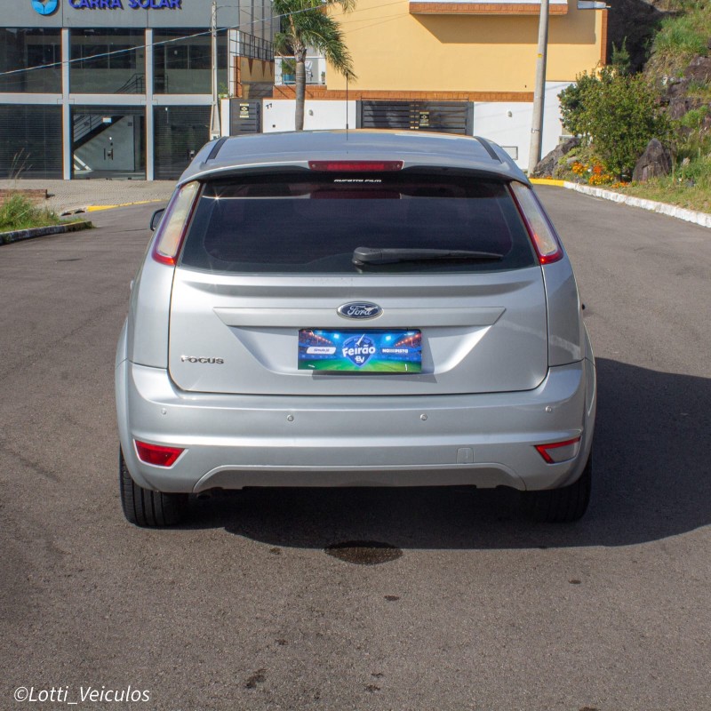 FOCUS 1.6 SE 16V FLEX 4P MANUAL - 2013 - FARROUPILHA