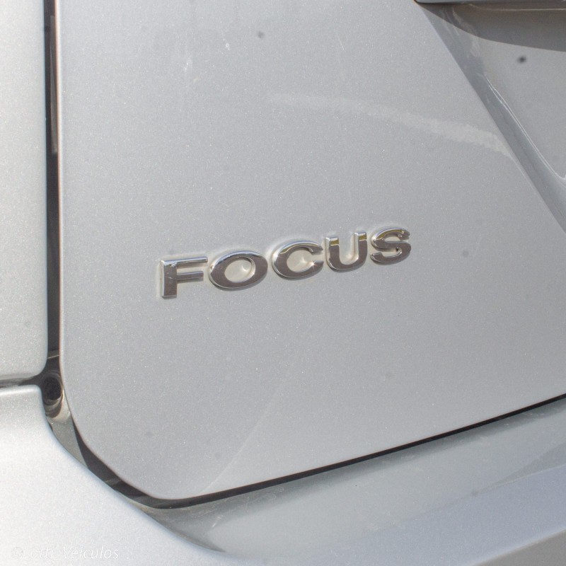 FOCUS 1.6 SE 16V FLEX 4P MANUAL - 2013 - FARROUPILHA