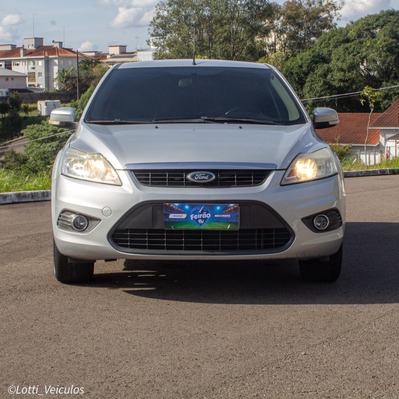 FOCUS 1.6 SE 16V FLEX 4P MANUAL - 2013 - FARROUPILHA