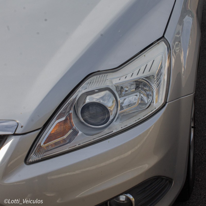 FOCUS 2.0 TITANIUM 16V FLEX 4P AUTOMÁTICO - 2012 - FARROUPILHA