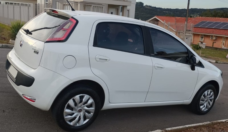 PUNTO 1.4 ATTRACTIVE 8V FLEX 4P MANUAL - 2014 - FLORES DA CUNHA