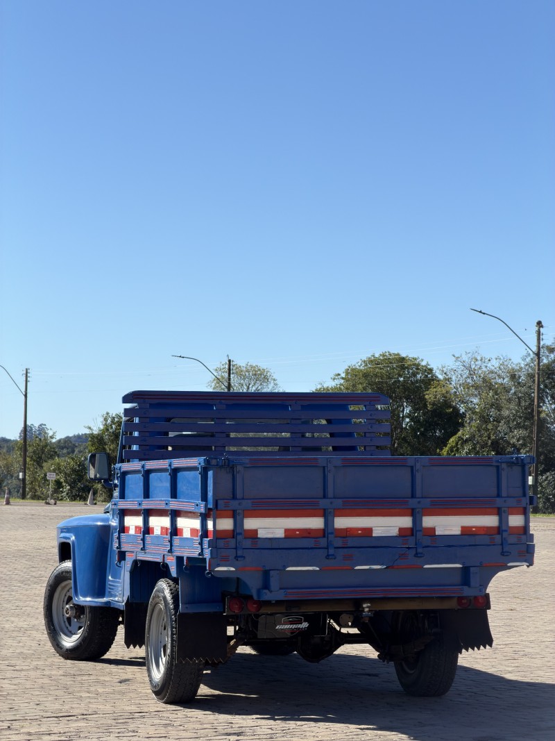 F-75 2.6 12V 4X2 GASOLINA 2P MANUAL - 1964 - ANTôNIO PRADO