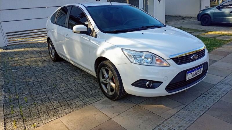 FOCUS 1.6 S 16V FLEX 4P MANUAL - 2013 - FARROUPILHA