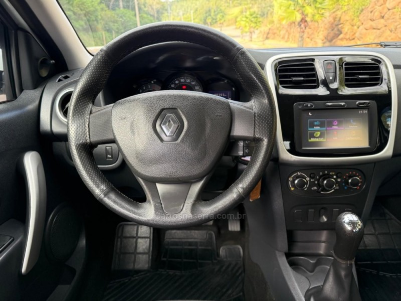 SANDERO 1.0 EXPRESSION 16V FLEX 4P MANUAL - 2016 - IVOTI