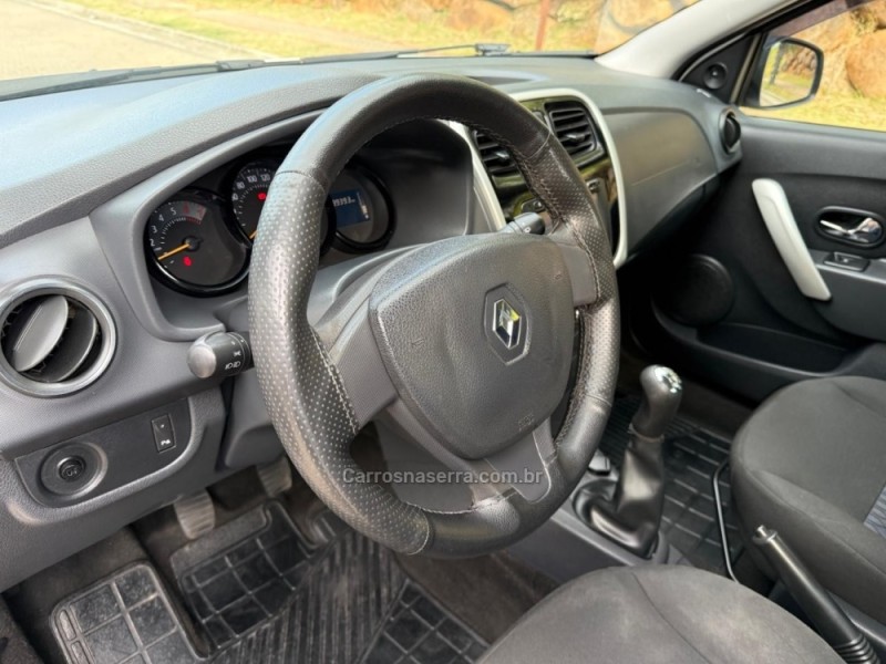 SANDERO 1.0 EXPRESSION 16V FLEX 4P MANUAL - 2016 - IVOTI