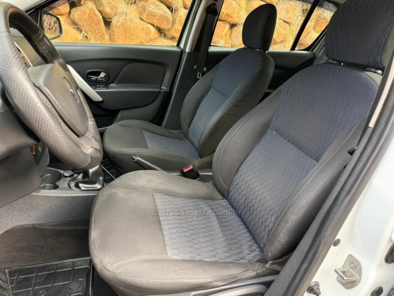 SANDERO 1.0 EXPRESSION 16V FLEX 4P MANUAL - 2016 - IVOTI