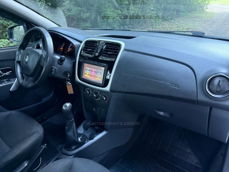 SANDERO 1.0 EXPRESSION 16V FLEX 4P MANUAL - 2016 - IVOTI