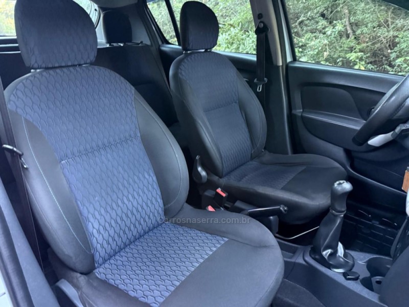 SANDERO 1.0 EXPRESSION 16V FLEX 4P MANUAL - 2016 - IVOTI