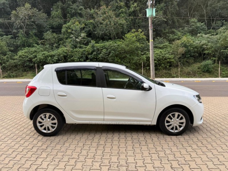 SANDERO 1.0 EXPRESSION 16V FLEX 4P MANUAL - 2016 - IVOTI