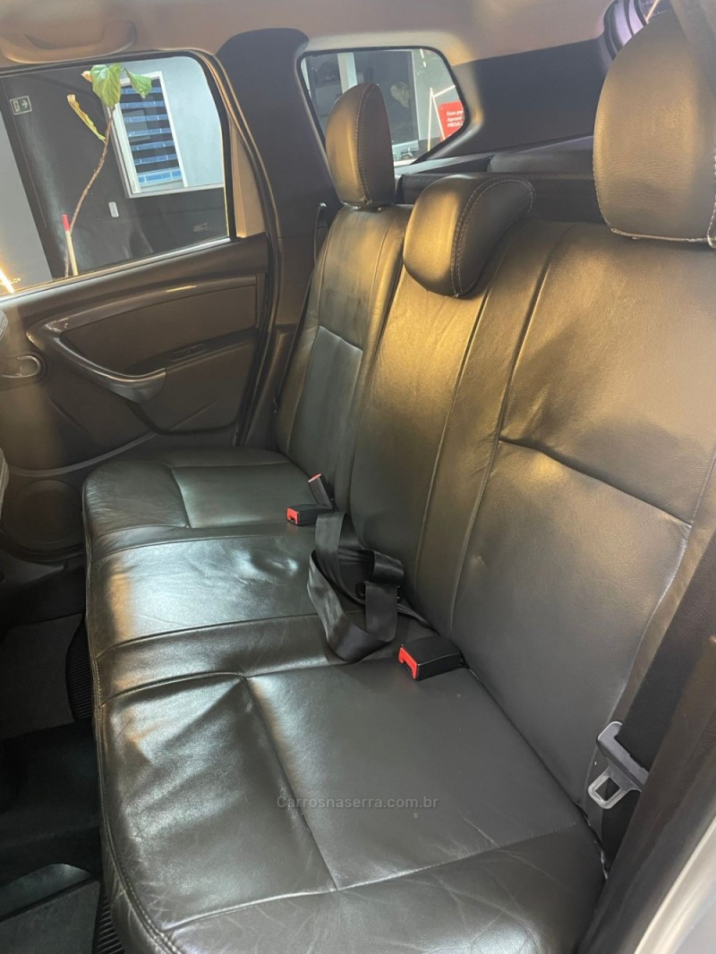 DUSTER 2.0 DYNAMIQUE 4X4 16V FLEX 4P MANUAL - 2013 - NOVO HAMBURGO