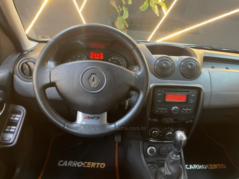DUSTER 2.0 DYNAMIQUE 4X4 16V FLEX 4P MANUAL - 2013 - NOVO HAMBURGO