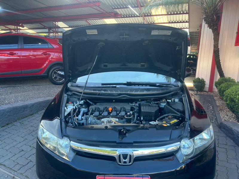 CIVIC 1.8 LXS 16V FLEX 4P MANUAL - 2007 - TRêS COROAS