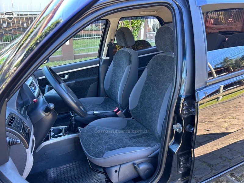 PALIO 1.0 MPI ELX 8V GASOLINA 4P MANUAL - 2010 - VENâNCIO AIRES