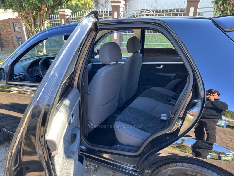 PALIO 1.0 MPI ELX 8V GASOLINA 4P MANUAL - 2010 - VENâNCIO AIRES