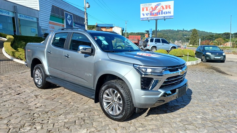 S10 2.8 HIGH COUNTRY 4X4 CD 16V TURBO DIESEL 4P AUTOMÁTICO