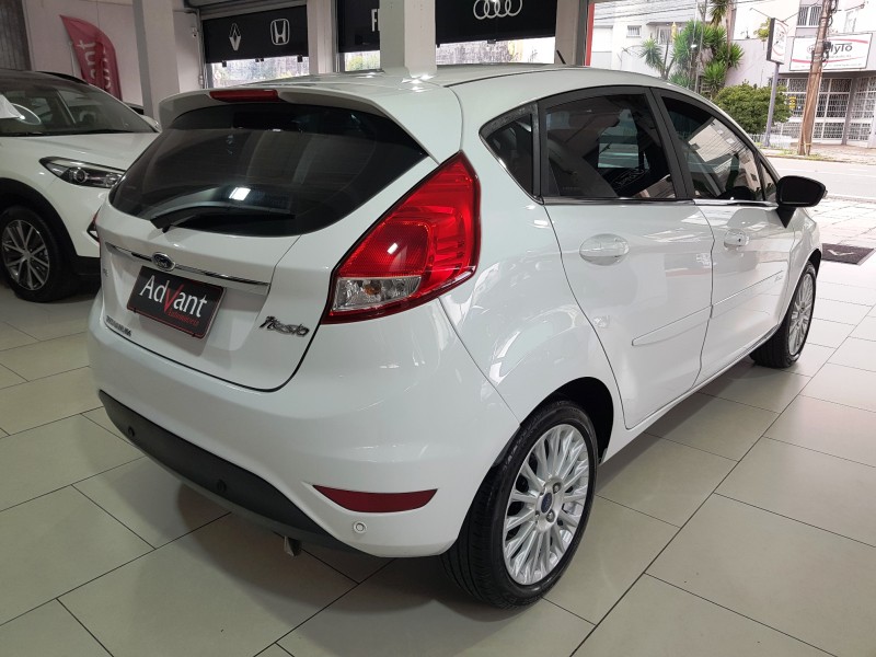 FIESTA 1.6 TITANIUM HATCH 16V FLEX 4P AUTOMÁTICO - 2016 - CAXIAS DO SUL